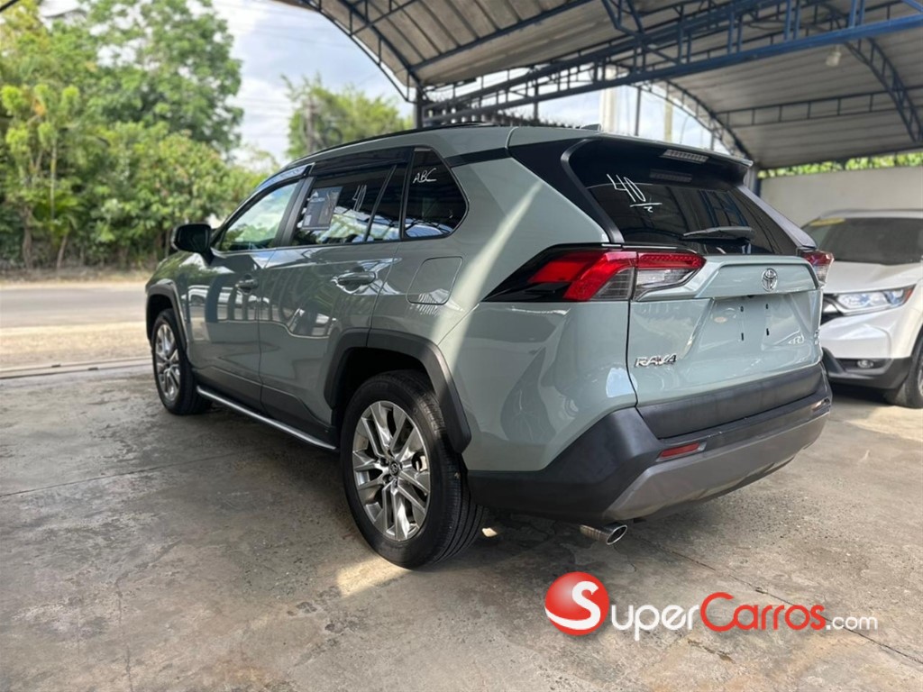 2019 Toyota RAV4 XLE Premium — foto 7 / 12