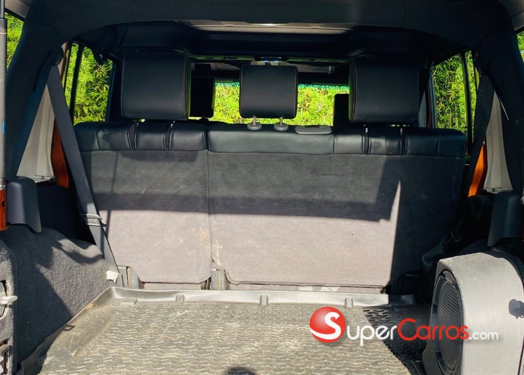 2010 Jeep Wrangler Unlimited — foto 7 / 12