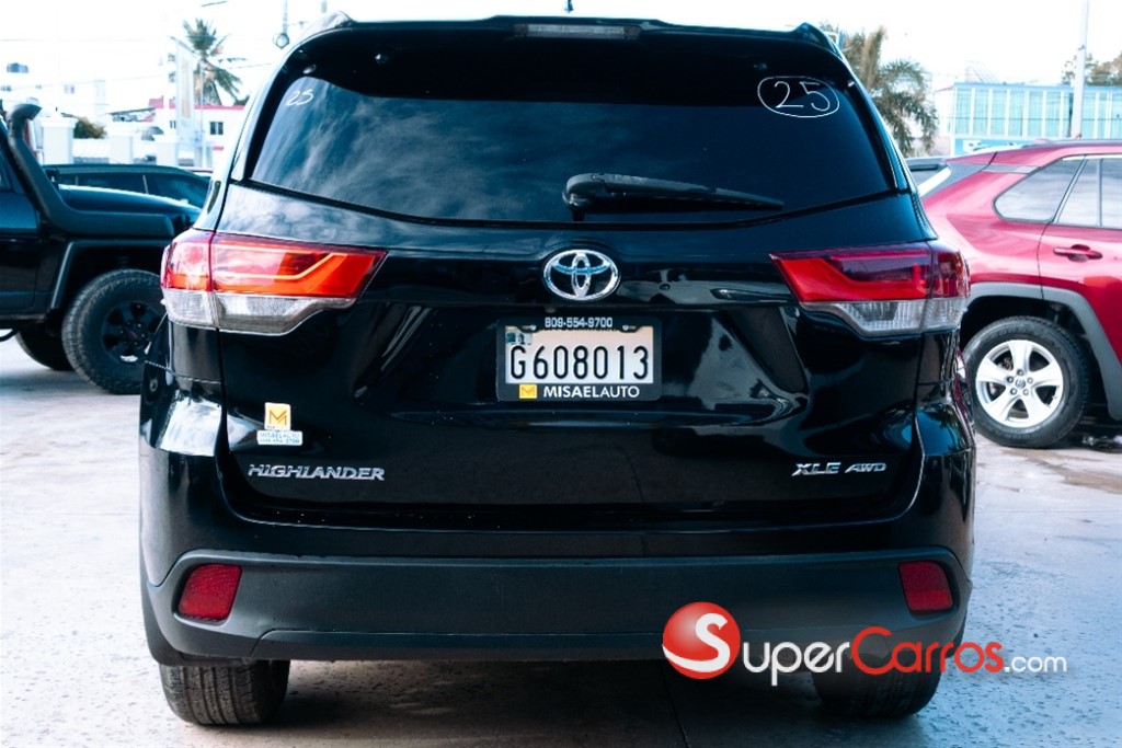2019 Toyota Highlander XLE — foto 10 / 12