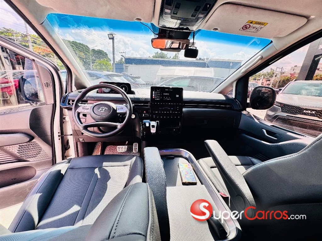 2022 Hyundai Staria — foto 10 / 12