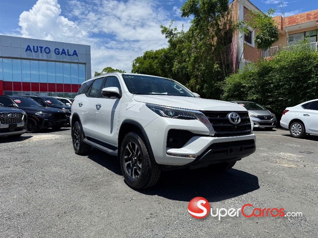 2024 Toyota Fortuner SRV
