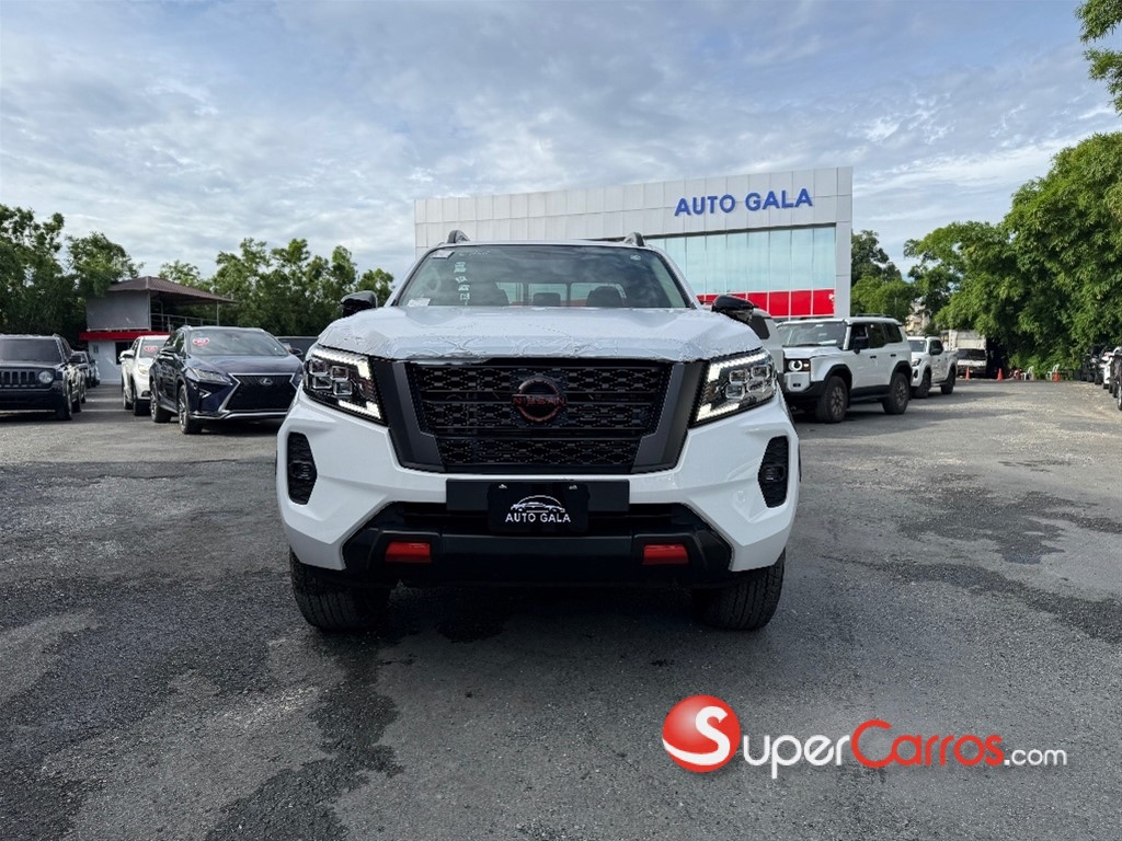 2025 Nissan Navara PRO X4 — foto 4 / 8