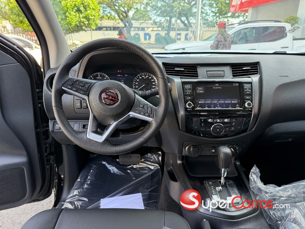 2025 Nissan Navara PRO X4 — foto 6 / 8