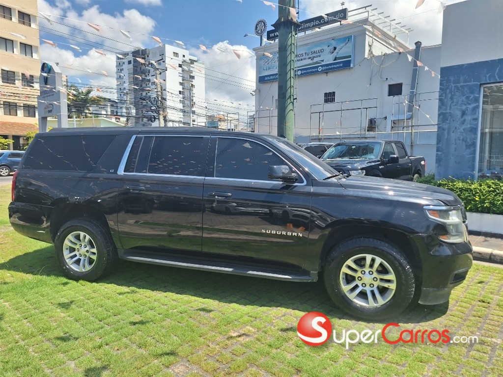 2019 Chevrolet Suburban LT — foto 4 / 7
