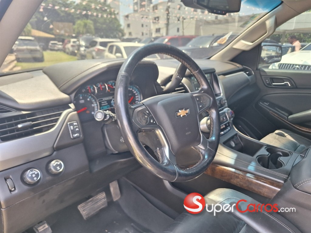 2019 Chevrolet Suburban LT — foto 6 / 7