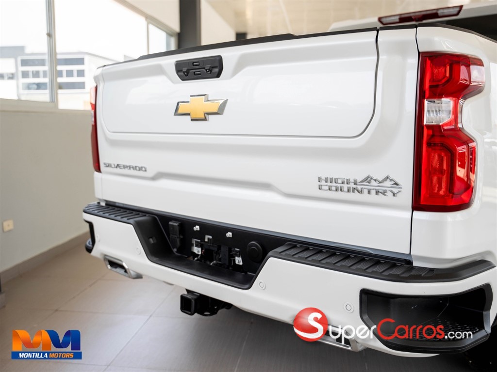 2026 Chevrolet Silverado High Country Duramax — foto 8 / 9