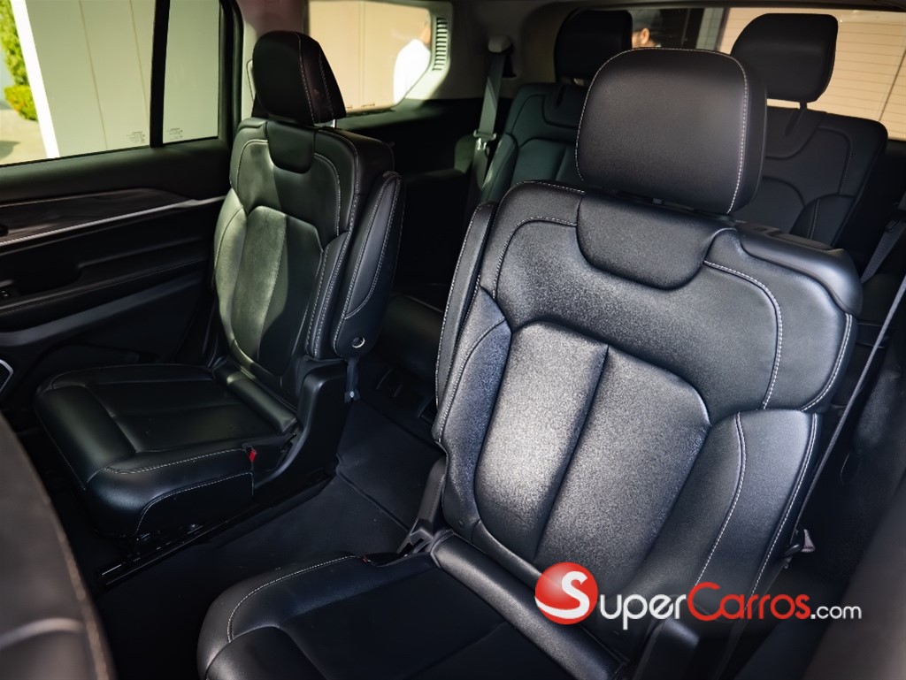 2022 Jeep Grand Cherokee L Limited — foto 5 / 12