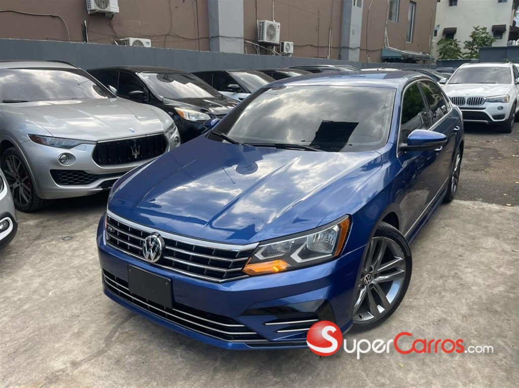 2016 Volkswagen Passat R-Line