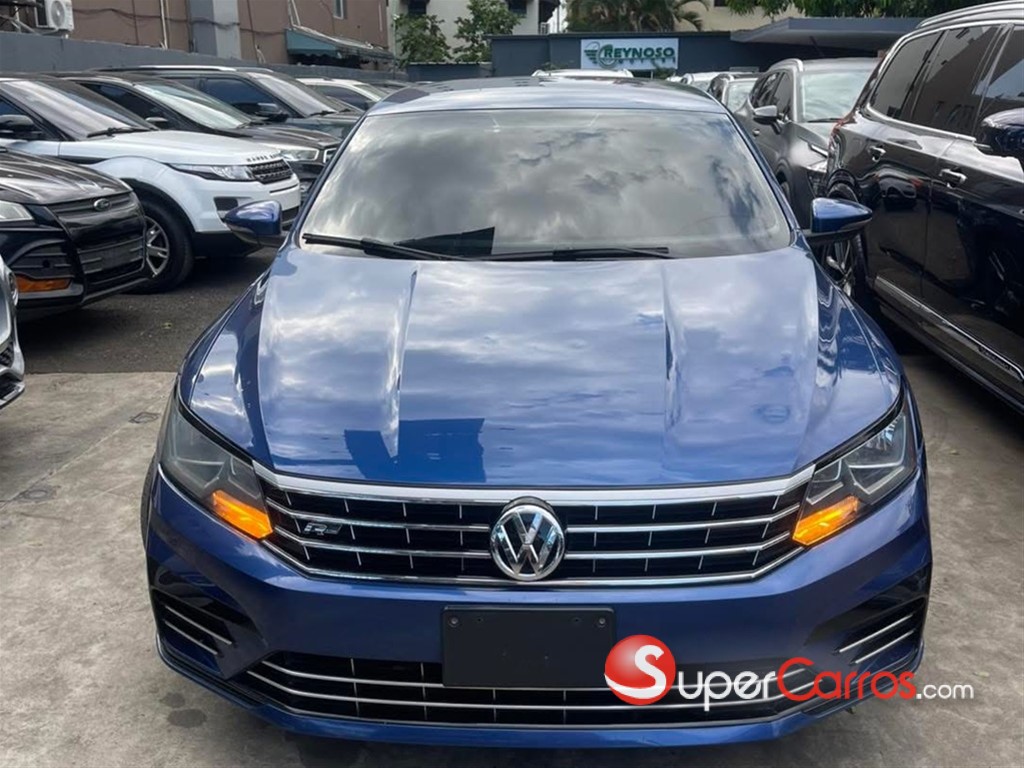 2016 Volkswagen Passat R-Line — foto 2 / 9