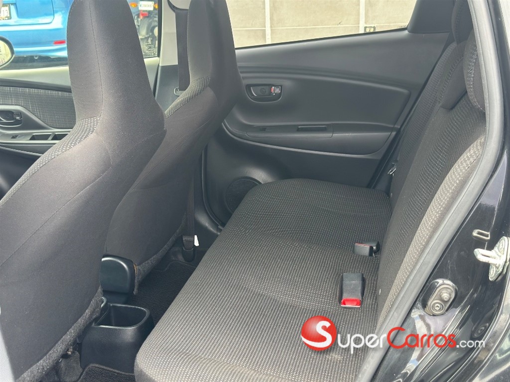 2019 Toyota VITZ — foto 7 / 9