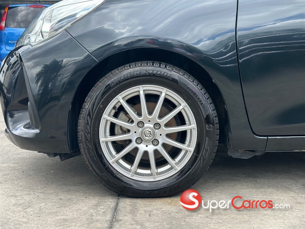 2019 Toyota VITZ — foto 9 / 9