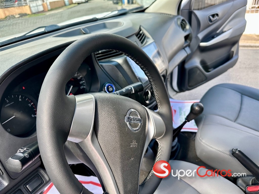 2021 Nissan Frontier — foto 4 / 12