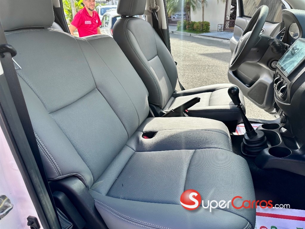 2021 Nissan Frontier — foto 5 / 12