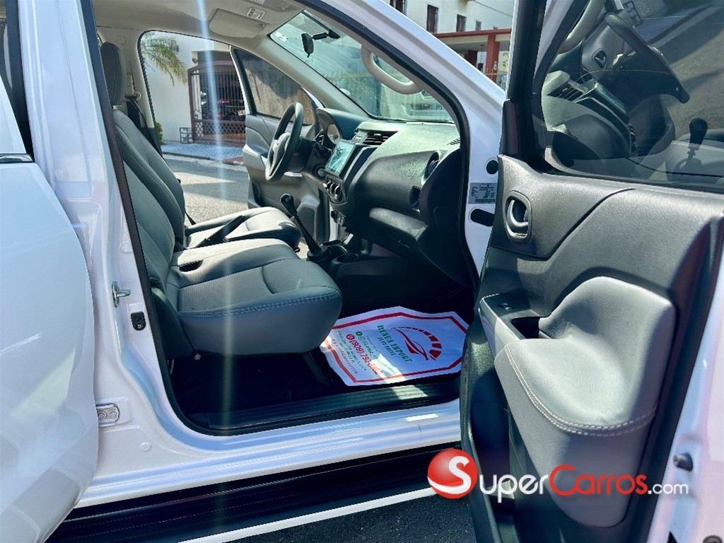 2021 Nissan Frontier — foto 10 / 12