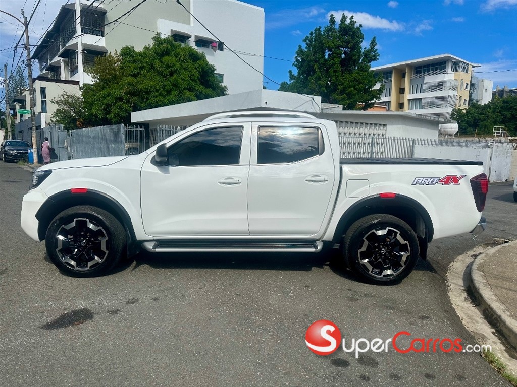 2021 Nissan Frontier — foto 12 / 12