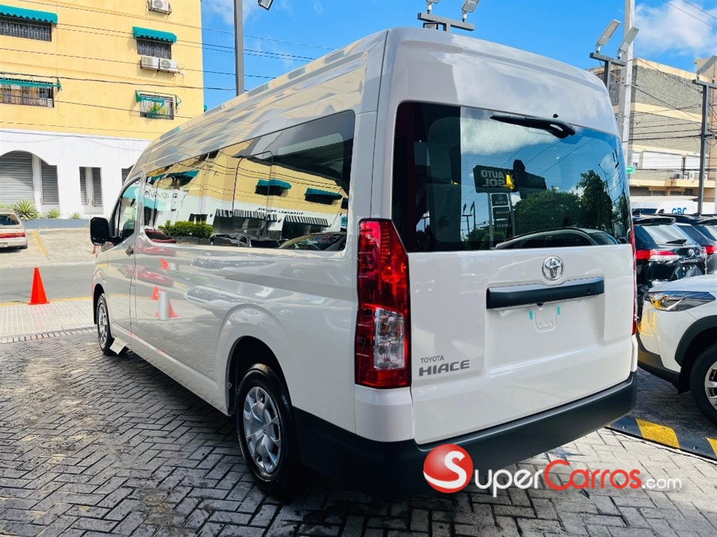 2025 Toyota Hiace — foto 7 / 9