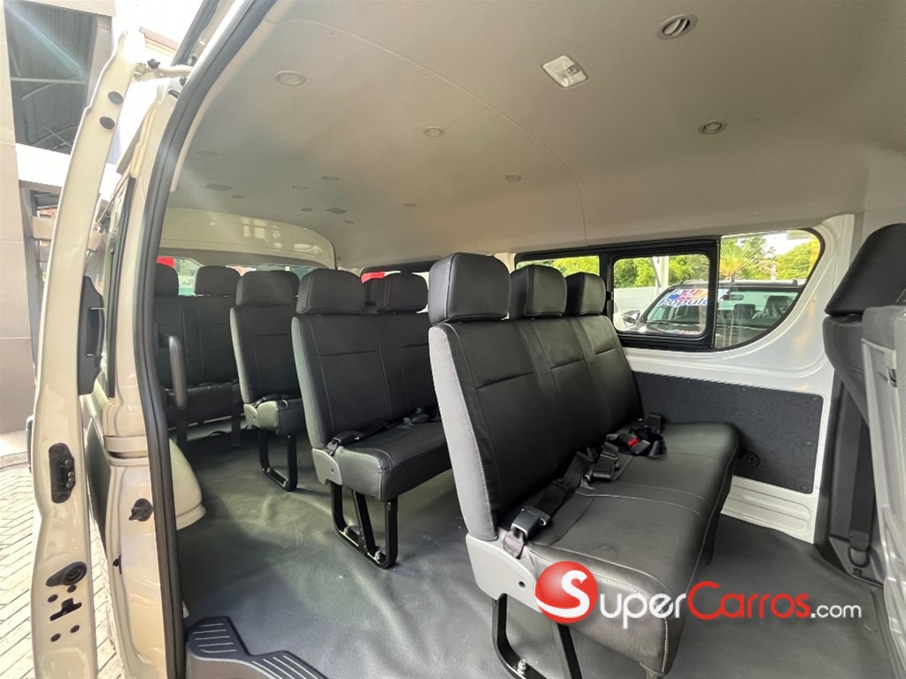 2025 Toyota Hiace — foto 9 / 9