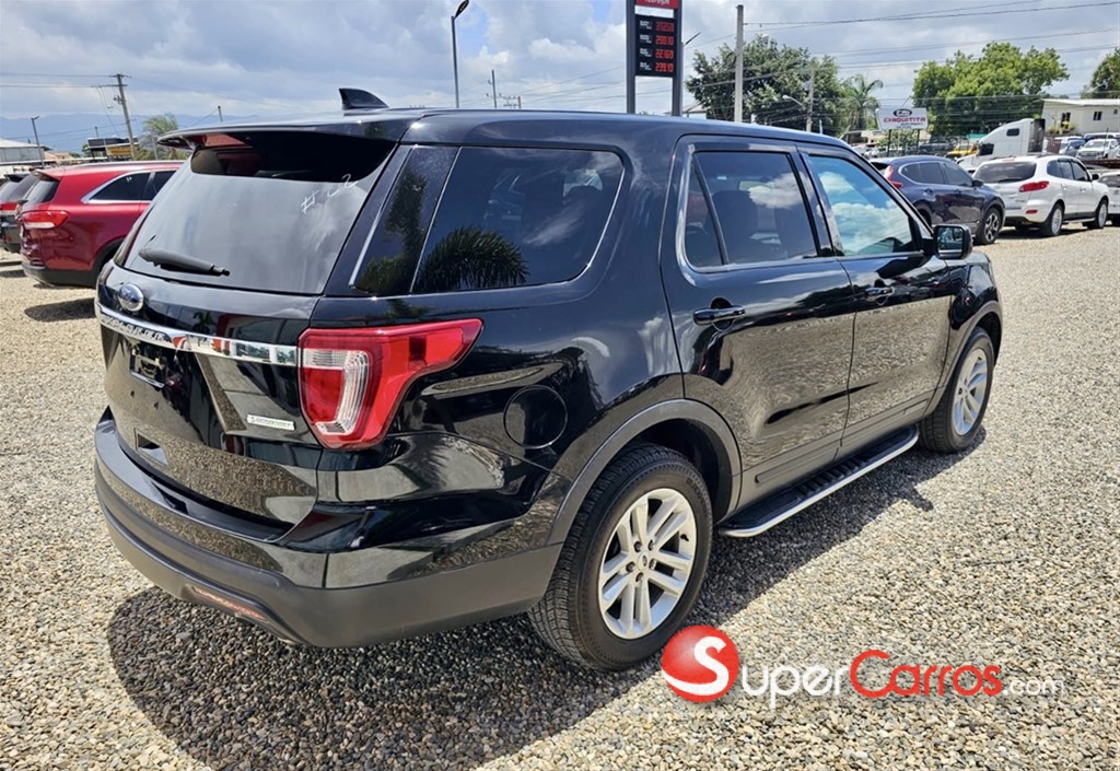 2016 Ford Explorer XLT — foto 5 / 10