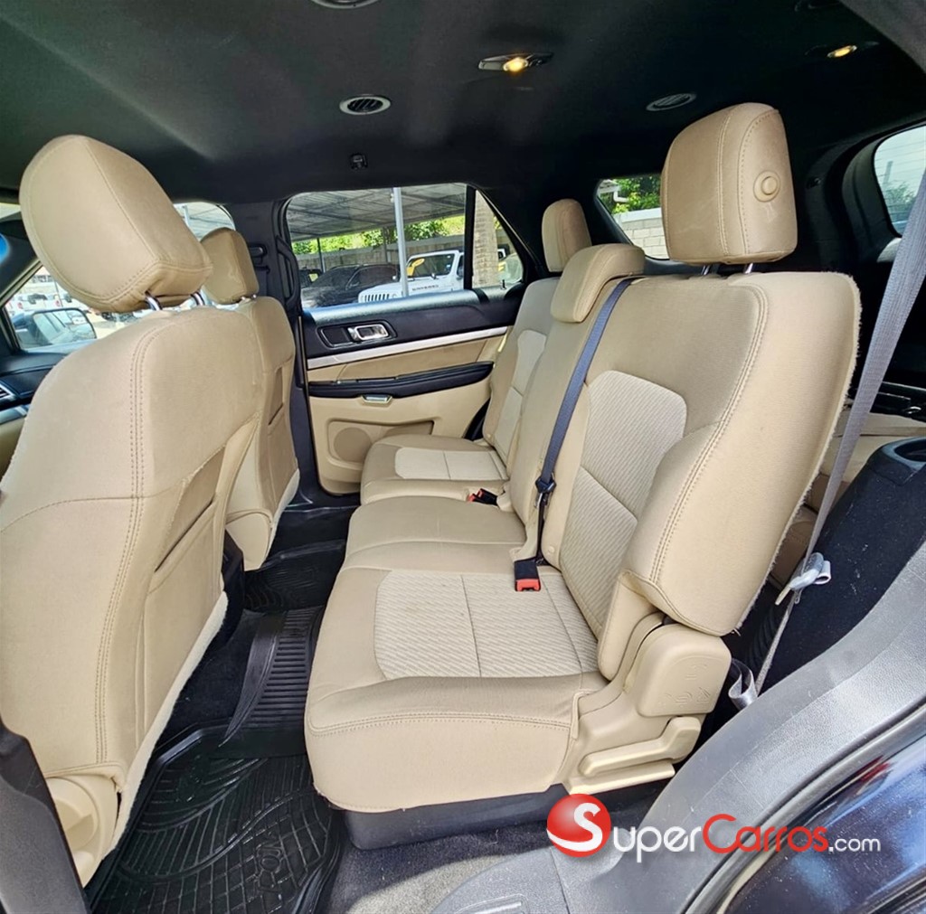 2016 Ford Explorer XLT — foto 7 / 10