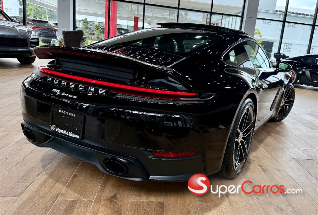 2025 Porsche 911 Carrera — foto 2 / 12