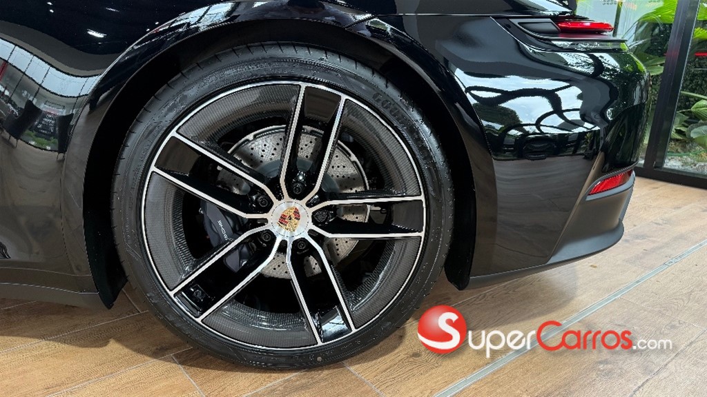 2025 Porsche 911 Carrera — foto 5 / 12
