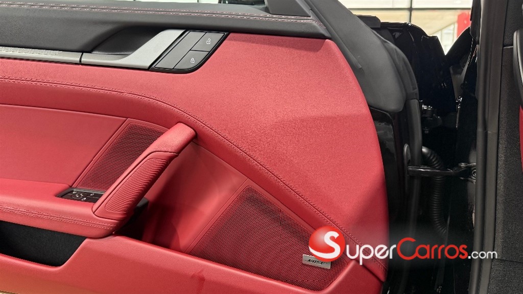 2025 Porsche 911 Carrera — foto 9 / 12