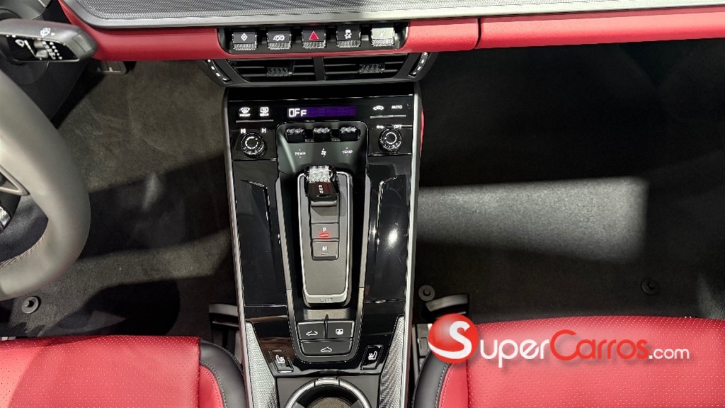 2025 Porsche 911 Carrera — foto 10 / 12