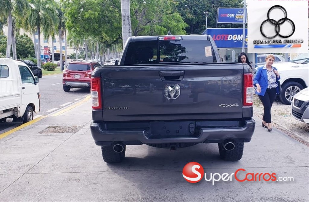2020 Dodge Ram 1500 — foto 2 / 10