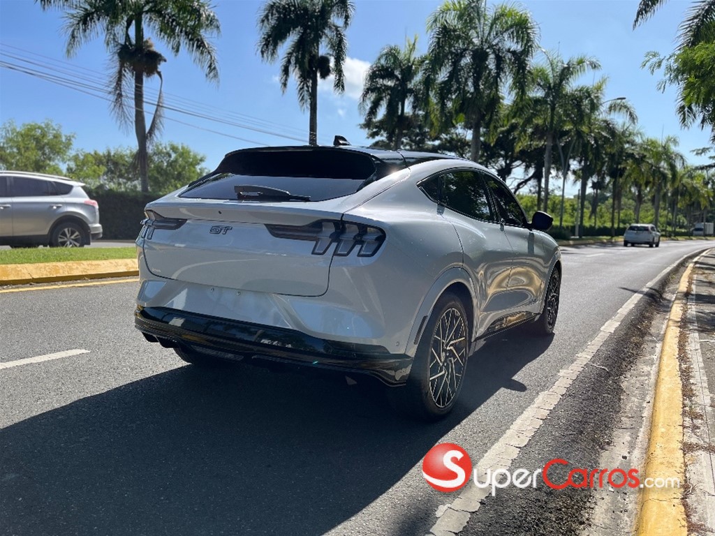 2022 Ford Mustang Mach-E GT Performance — foto 4 / 12