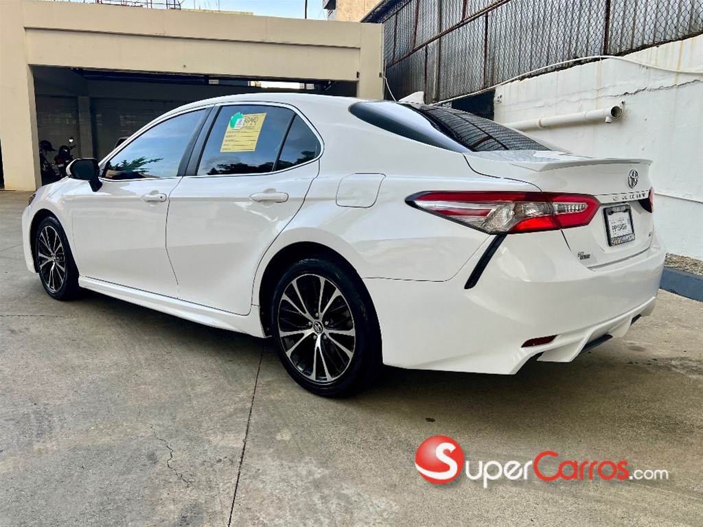 2020 Toyota Camry SE — foto 4 / 11