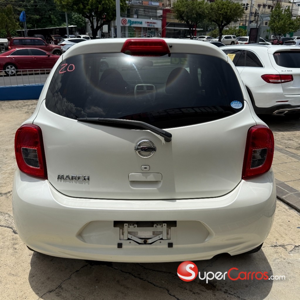 2020 Nissan March — foto 3 / 9