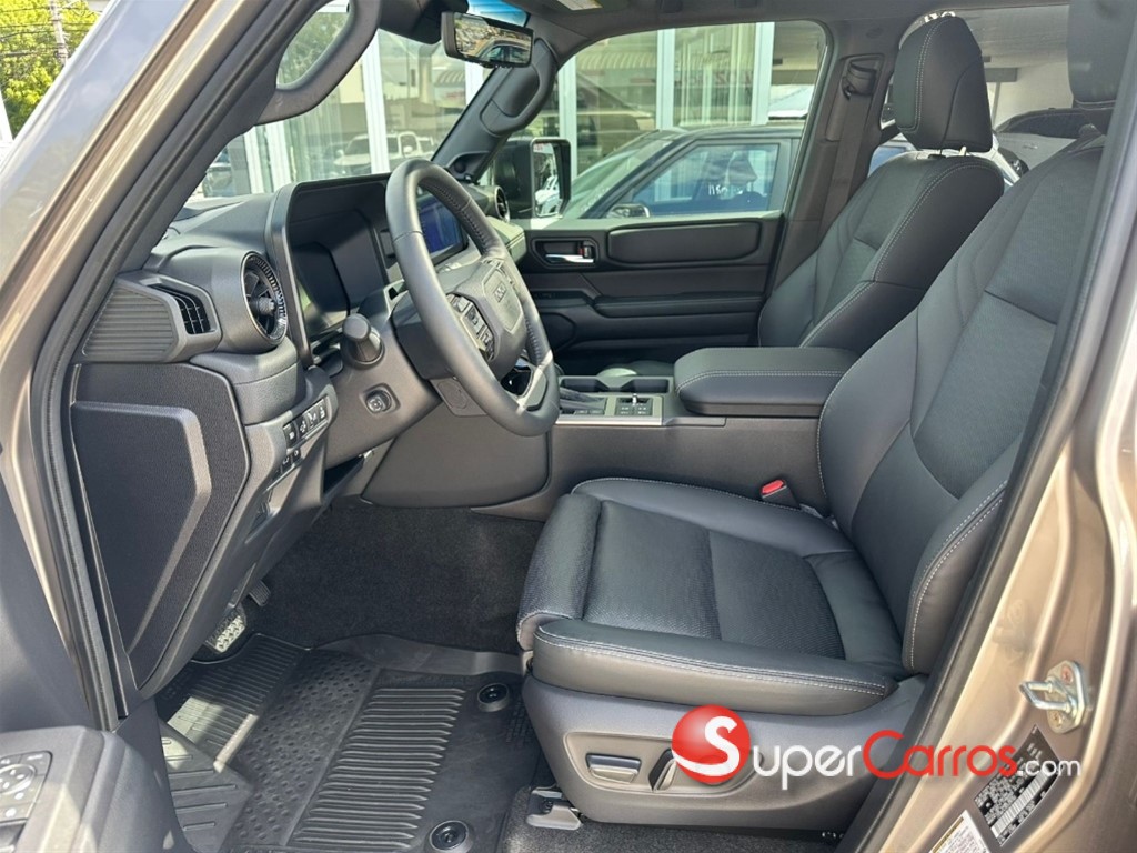 2025 Toyota Land Cruiser Prado Híbrida — foto 5 / 12