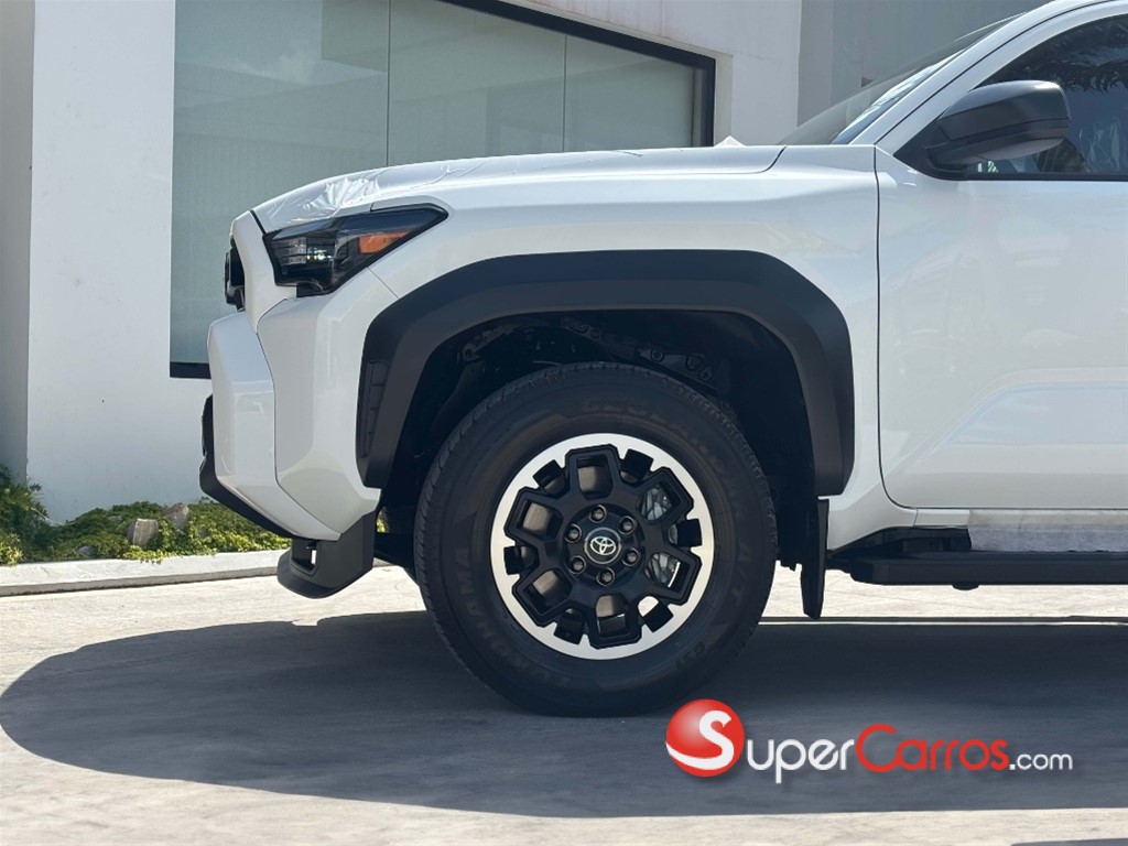 2026 Toyota 4 Runner SR5 — foto 2 / 10