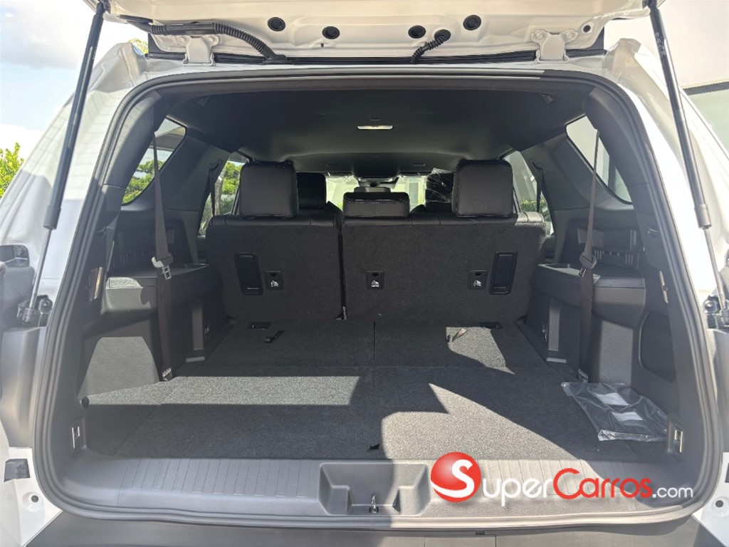2026 Toyota 4 Runner SR5 — foto 9 / 10