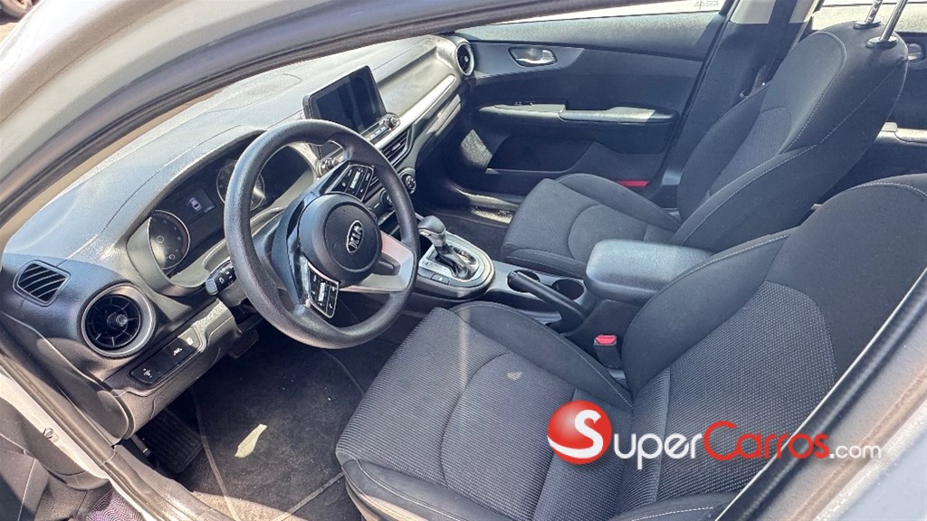 2021 Kia Forte — foto 6 / 8