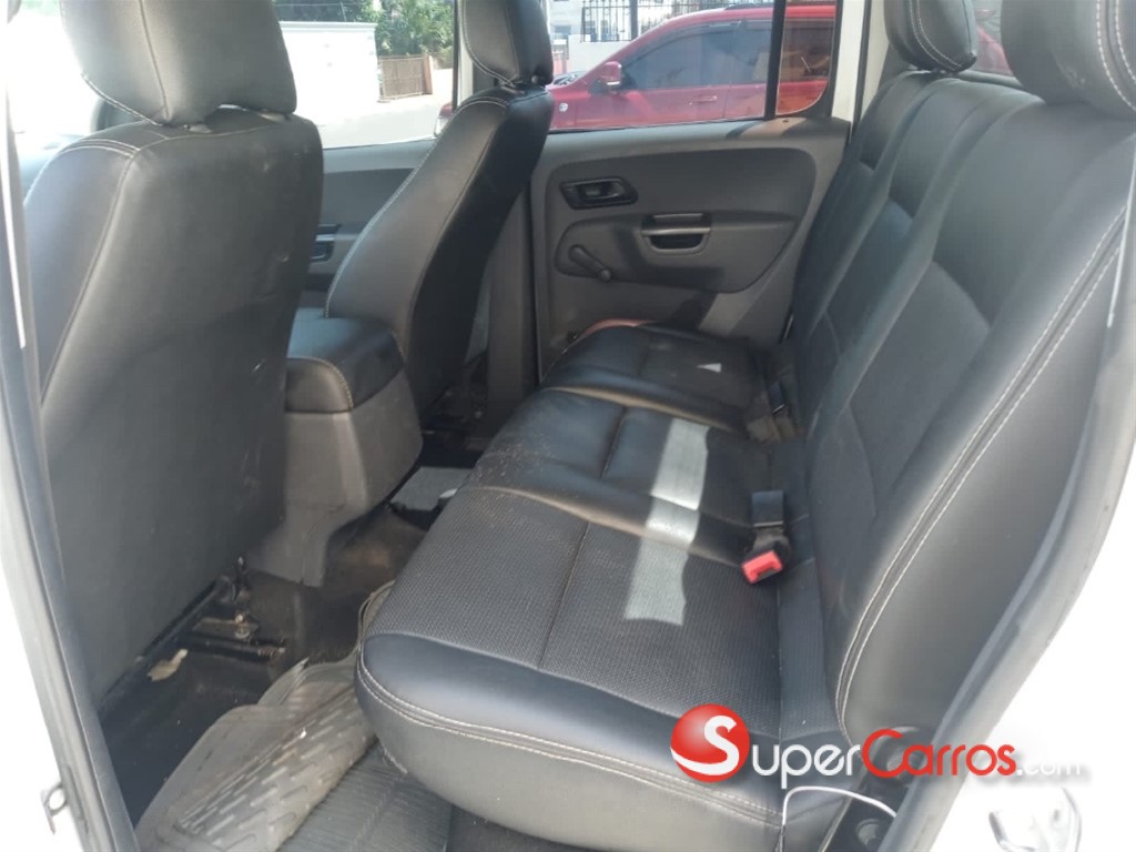 2013 Volkswagen Amarok — foto 8 / 9