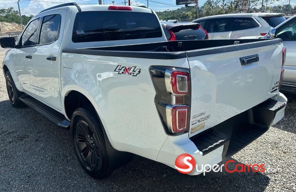 2022 Isuzu DMAX Limited Edition — foto 3 / 8