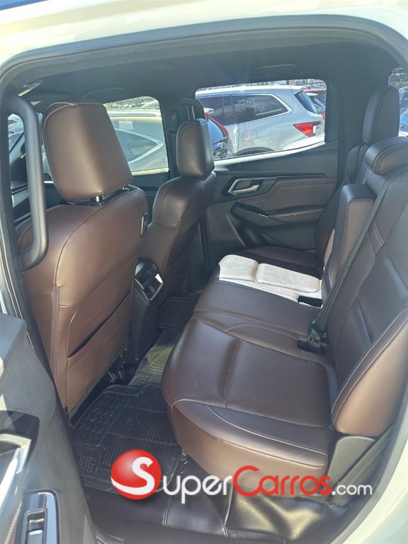 2022 Isuzu DMAX Limited Edition — foto 4 / 8