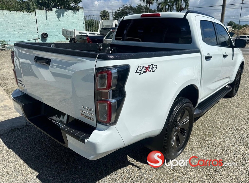 2022 Isuzu DMAX Limited Edition — foto 6 / 8