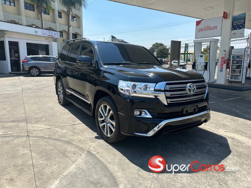 2017 Toyota Land Cruiser VXR — foto 5 / 6