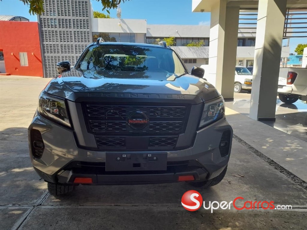 2025 Nissan Frontier Pro-4X — foto 3 / 4