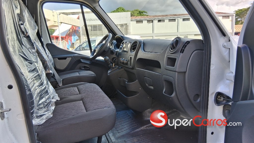 2026 Renault Master — foto 10 / 12