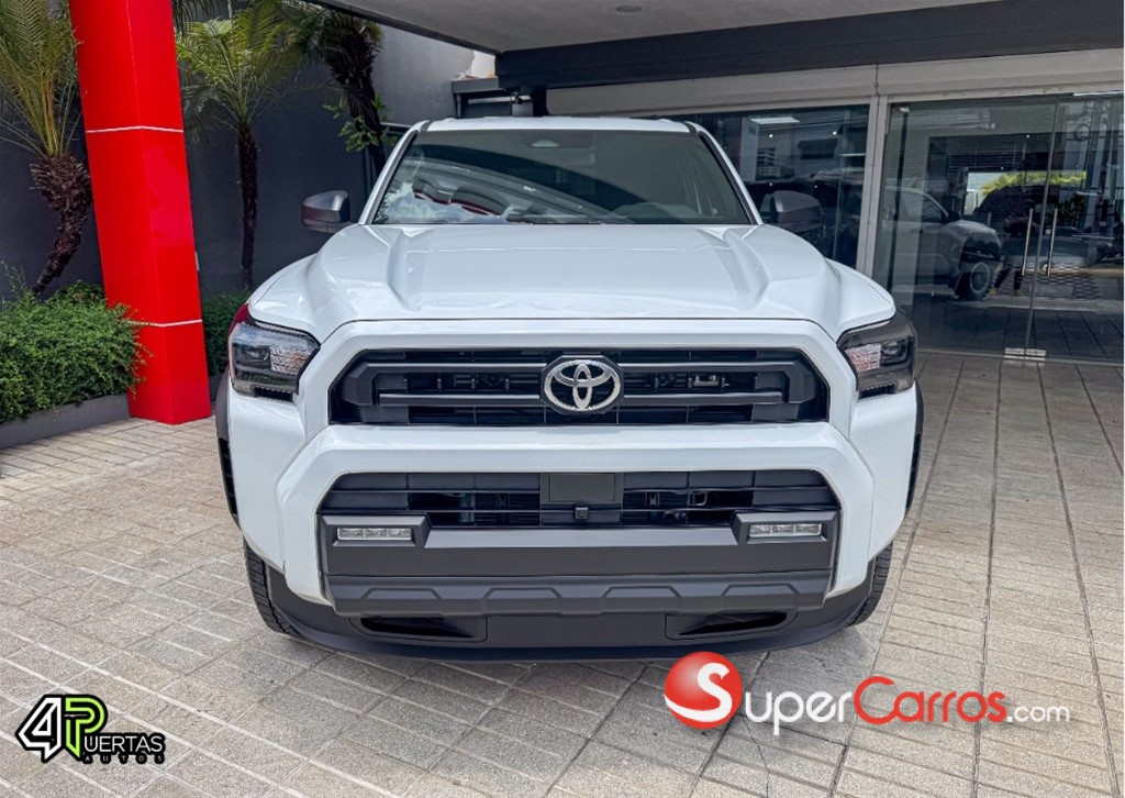 2027 Toyota 4 Runner SR5 — foto 3 / 10