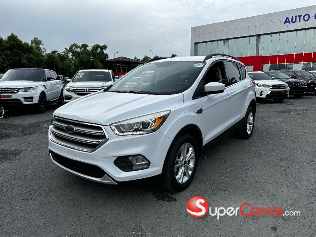 2017 Ford Escape SE — foto 3 / 9