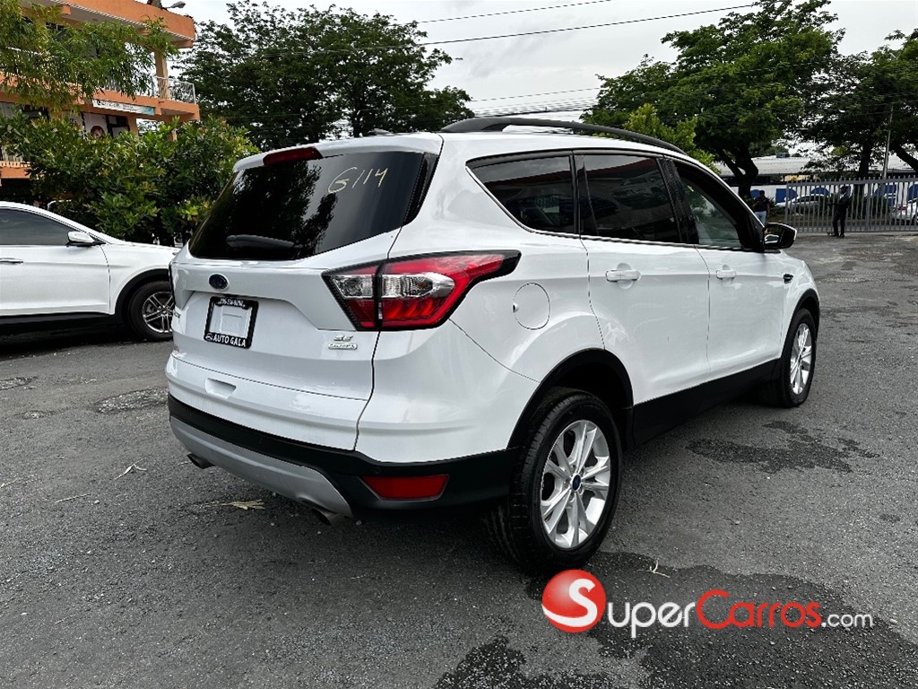 2017 Ford Escape SE — foto 4 / 9