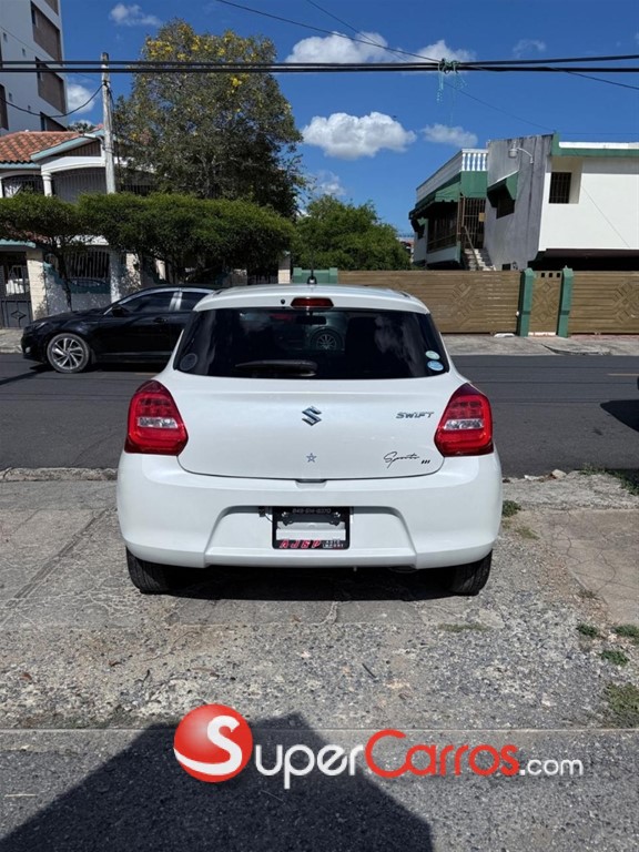 2019 Suzuki Swift — foto 9 / 10