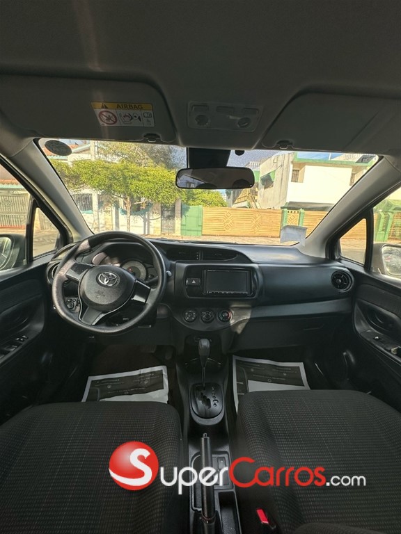 2020 Toyota VITZ — foto 2 / 10
