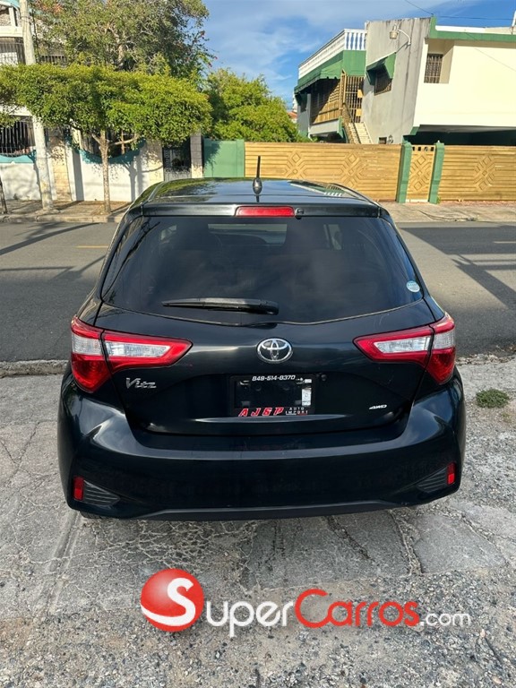 2020 Toyota VITZ — foto 6 / 10