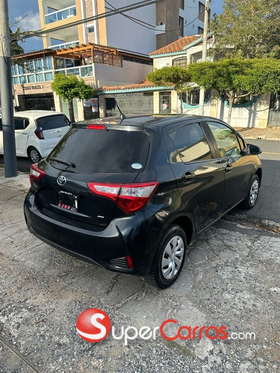 2020 Toyota VITZ — foto 7 / 10