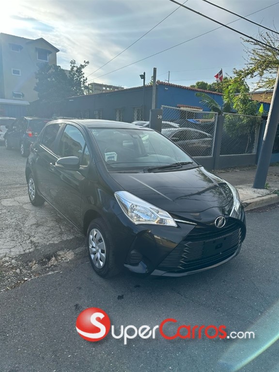 2020 Toyota VITZ — foto 9 / 10